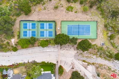6005 Paseo Canyon Dr, Malibu, CA 90265 - Photo 37
