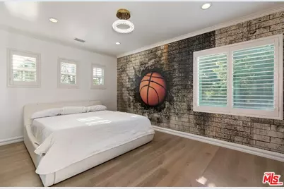5170 Gloria Ave, Encino, CA 91436 - Photo 29