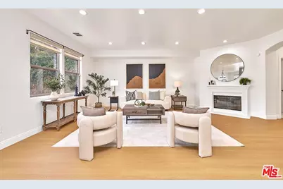 646 N Sierra Bonita Ave, Los Angeles, CA 90036 - Photo 9