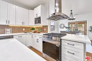 646 N Sierra Bonita Ave, Los Angeles, CA 90036 - Photo 19