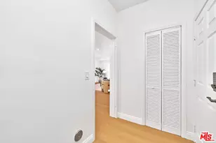 646 N Sierra Bonita Ave, Los Angeles, CA 90036 - Photo 27