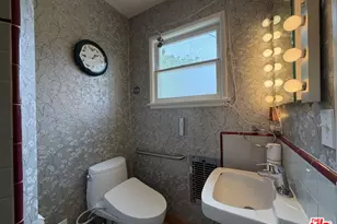 12207 Palms Blvd, Los Angeles, CA 90066 - Photo 21