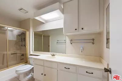883 W 34th St #M, Long Beach, CA 90806 - Photo 9