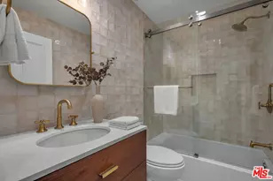 3225 Iredell Ln, Studio City, CA 91604 - Photo 43