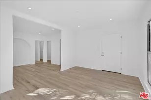 1185 S Tremaine Ave, Los Angeles, CA 90019 - Photo 31