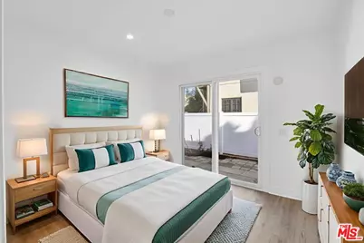 1185 S Tremaine Ave, Los Angeles, CA 90019 - Photo 17