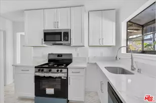 1185 S Tremaine Ave, Los Angeles, CA 90019 - Photo 39