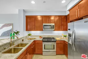 14412 Killion St, Sherman Oaks, CA 91401 - Photo 3