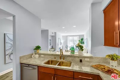 14412 Killion St #205, Sherman Oaks, CA 91401 - Photo 7