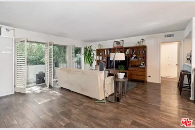 4445 Cartwright Ave #310, Toluca Lake, CA 91602 - Photo 3