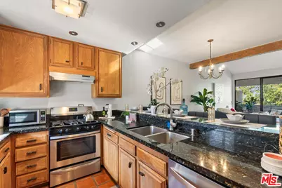 3480 Barham Blvd #306, Los Angeles, CA 90068 - Photo 3