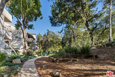 3480 Barham Blvd #306, Los Angeles, CA 90068 - Photo 15