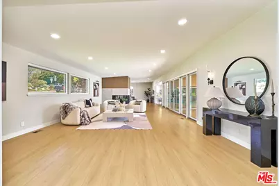 1908 Lyans Dr, La Canada Flintridge, CA 91011 - Photo 7