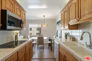 1021 12th St, Santa Monica, CA 90403 - Photo 13