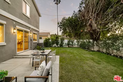 5571 W 82nd St, Los Angeles, CA 90045 - Photo 11