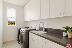 5571 W 82nd St, Los Angeles, CA 90045 - Photo 23