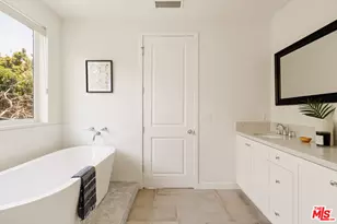 5571 W 82nd St, Los Angeles, CA 90045 - Photo 19