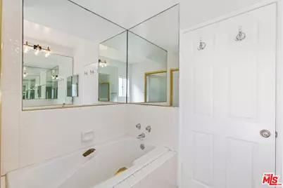 1930 S Beverly Glen Blvd #306, Los Angeles, CA 90025 - Photo 23