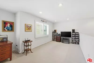 1043 11th St #3, Santa Monica, CA 90403 - Photo 33