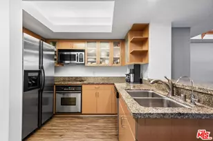 13700 Marina Pointe Dr, Marina del Rey, CA 90292 - Photo 7