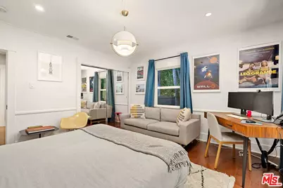 7030 De Longpre Ave, Los Angeles, CA 90028 - Photo 27