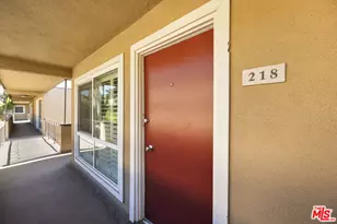 970 Palm Ave, West Hollywood, CA 90069 - Photo 23