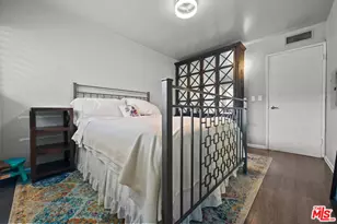 970 Palm Ave, West Hollywood, CA 90069 - Photo 15