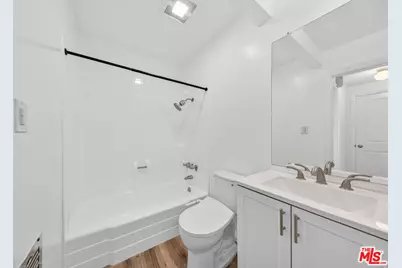 10521 National Blvd #214, Los Angeles, CA 90034 - Photo 17