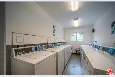 1222 N Olive Dr #209, West Hollywood, CA 90069 - Photo 25