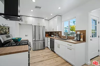 4026 Baywood St, Los Angeles, CA 90039 - Photo 9