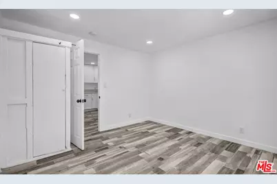 425 N Eastern Ave, Los Angeles, CA 90022 - Photo 17