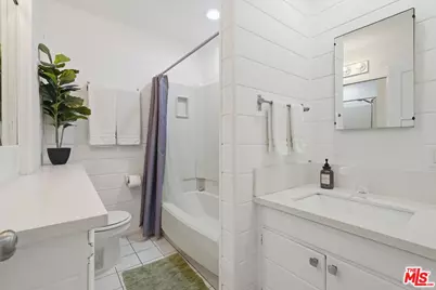 521 Venice Way, Venice, CA 90291 - Photo 19