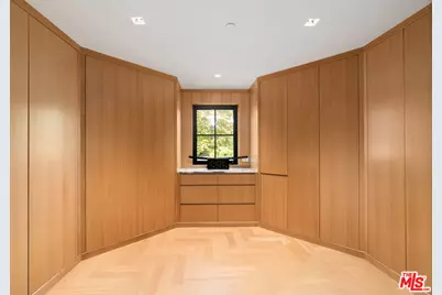 719 San Lorenzo St, Santa Monica, CA 90402 - Photo 11