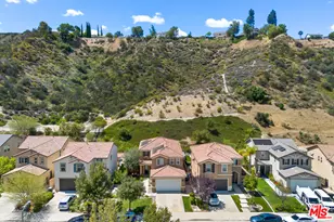 19850 Holly Dr, Santa Clarita, CA 91350 - Photo 3