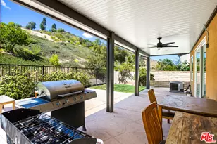 19850 Holly Dr, Santa Clarita, CA 91350 - Photo 41
