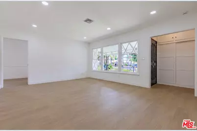 6957 Burnet Ave, Van Nuys, CA 91405 - Photo 15