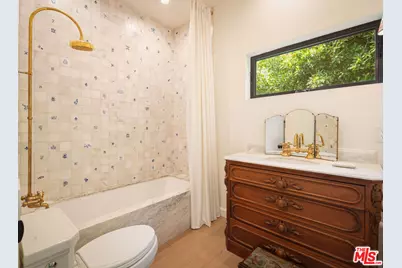 3640 Mandeville Canyon Rd, Los Angeles, CA 90049 - Photo 35