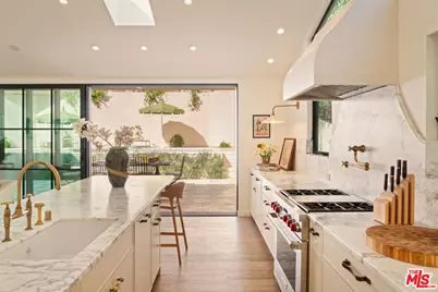 3640 Mandeville Canyon Rd, Los Angeles, CA 90049 - Photo 11