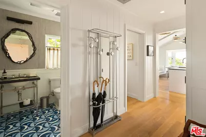 8836 Evanview Dr, West Hollywood, CA 90069 - Photo 19