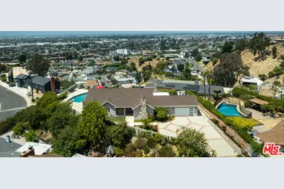 8471 Vine Valley Dr, Los Angeles, CA 91352 - Photo 3