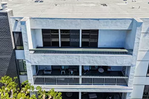 1220 Roxbury Dr, Los Angeles, CA 90035 - Photo 47