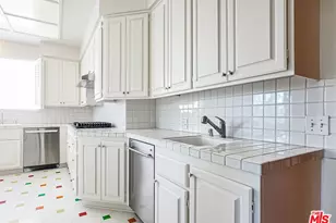 1220 Roxbury Dr, Los Angeles, CA 90035 - Photo 21