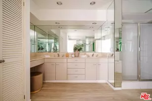 121 S Palm Dr, Beverly Hills, CA 90212 - Photo 31