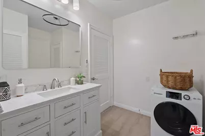 4642 Cerrillos Dr, Woodland Hills, CA 91364 - Photo 9