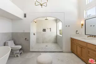 4243 Don Carlos Dr, Los Angeles, CA 90008 - Photo 9