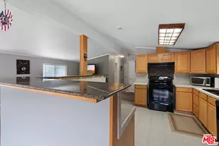 24425 Woolsey Canyon Rd, Canoga Park, CA 91304 - Photo 25
