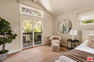 252 N Kenter Ave, Los Angeles, CA 90049 - Photo 13