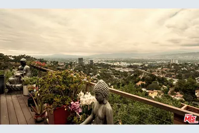 7185 Pacific View Dr, Los Angeles, CA 90068 - Photo 19
