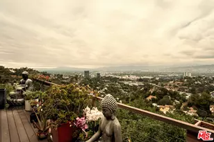 7185 Pacific View Dr, Los Angeles, CA 90068 - Photo 19