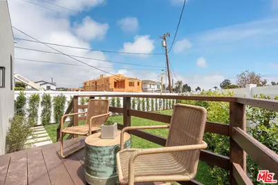 14816 Drummond St, Pacific Palisades, CA 90272 - Photo 19